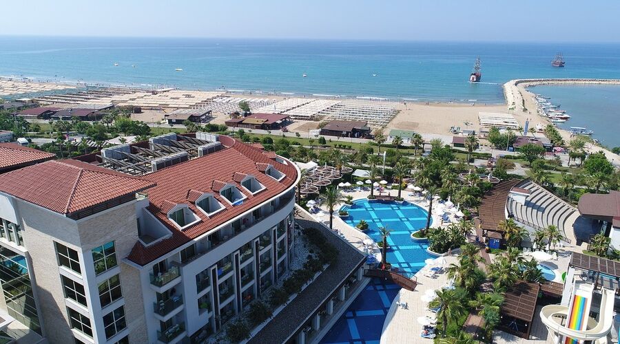 Sunis Evren Beach Hotel & Spa 5*