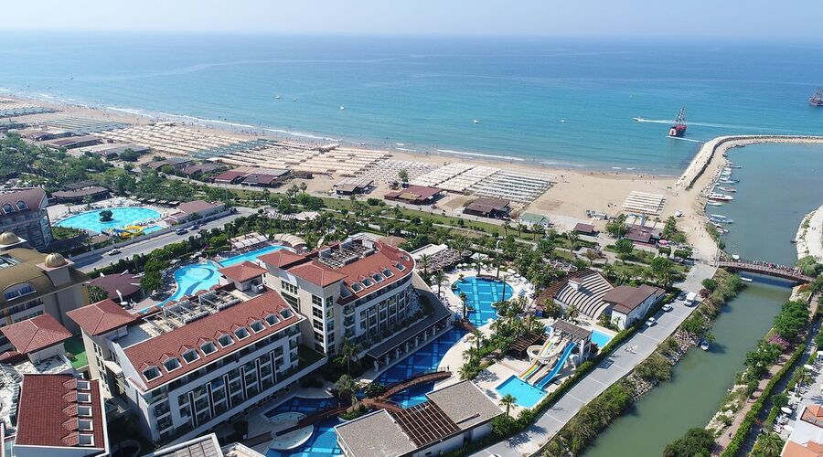 Sunis Evren Beach Hotel & Spa 5*