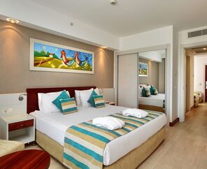 Sunis Evren Beach Hotel & Spa 5*