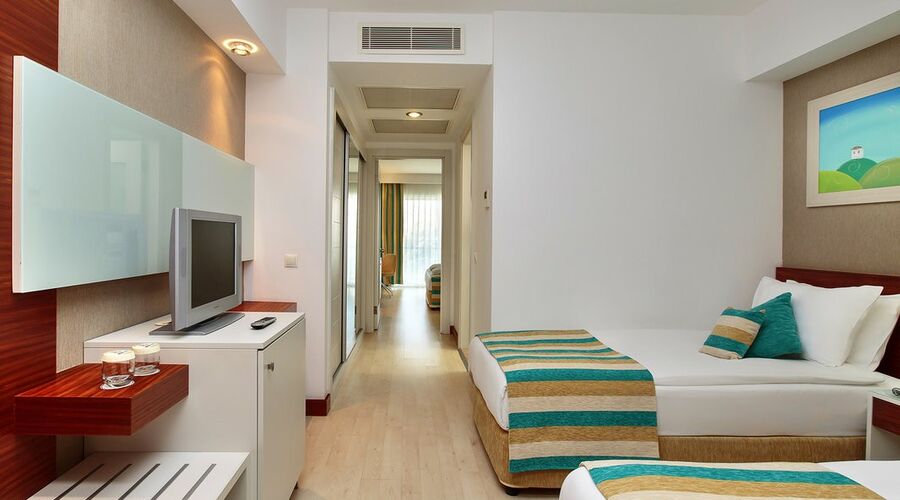 Sunis Evren Beach Hotel & Spa 5*