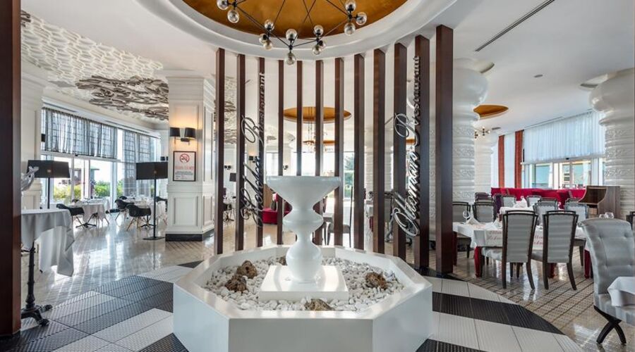 Vikingen Infinity Resort & Spa