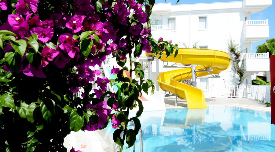 Bendis Beach Hotel  4*