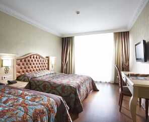 Emre Beach Otel 4*