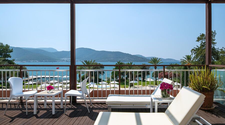 DoubleTree By Hilton Bodrum Işıl Club Resort  5*