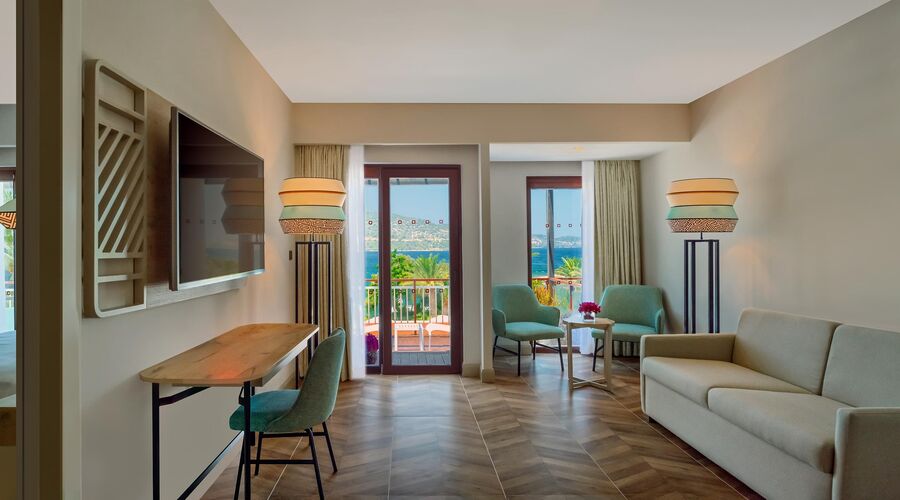 DoubleTree By Hilton Bodrum Işıl Club Resort  5*