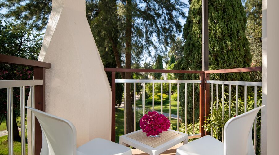 DoubleTree By Hilton Bodrum Işıl Club Resort  5*