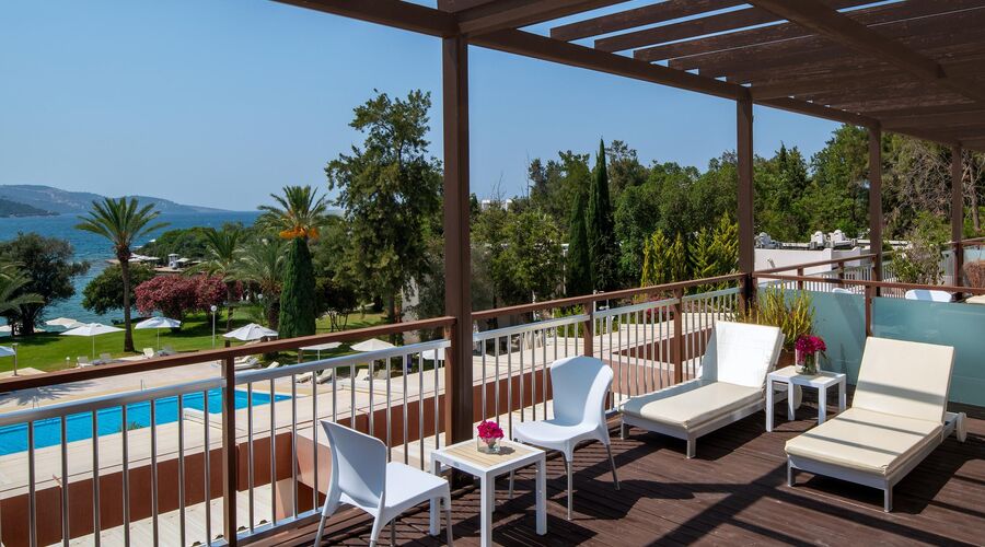DoubleTree By Hilton Bodrum Işıl Club Resort  5*