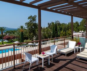 DoubleTree By Hilton Bodrum Işıl Club Resort  5*