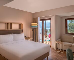 DoubleTree By Hilton Bodrum Işıl Club Resort  5*