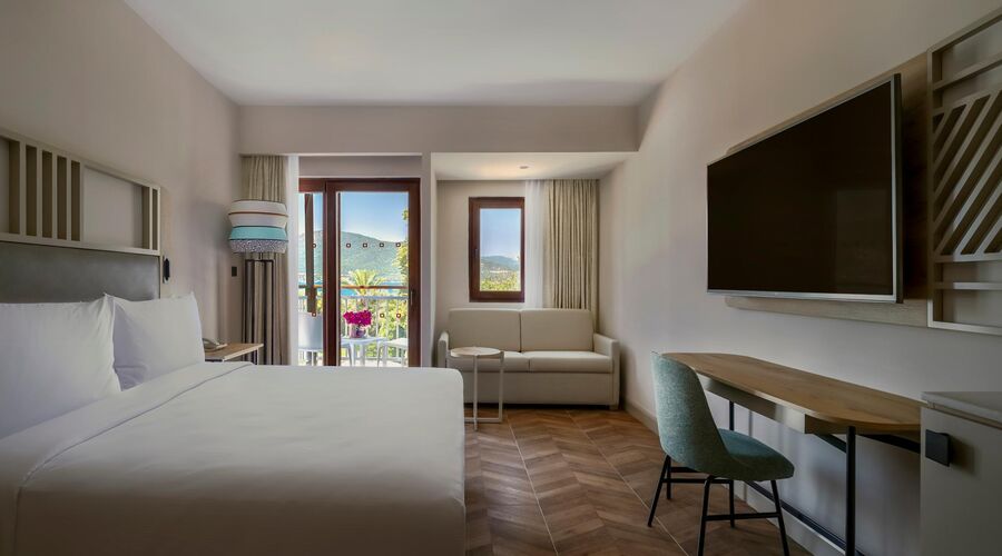 DoubleTree By Hilton Bodrum Işıl Club Resort  5*