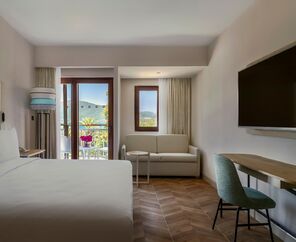 DoubleTree By Hilton Bodrum Işıl Club Resort  5*