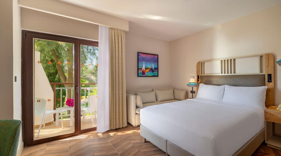 DoubleTree By Hilton Bodrum Işıl Club Resort  5*