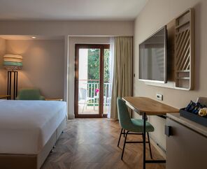 DoubleTree By Hilton Bodrum Işıl Club Resort  5*