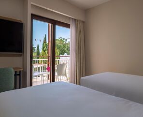 DoubleTree By Hilton Bodrum Işıl Club Resort  5*