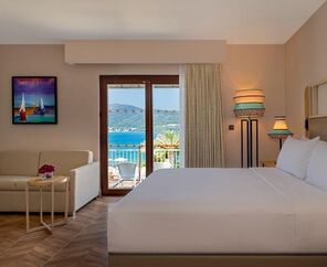 DoubleTree By Hilton Bodrum Işıl Club Resort  5*