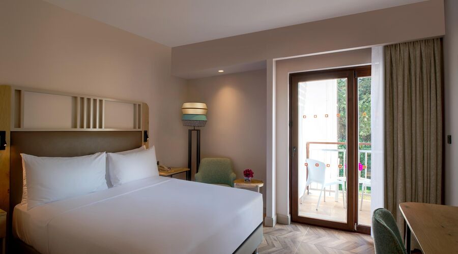 DoubleTree By Hilton Bodrum Işıl Club Resort  5*