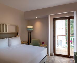 DoubleTree By Hilton Bodrum Işıl Club Resort  5*