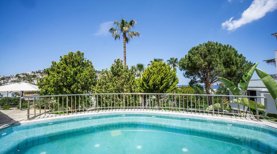 Elementa Boutique Hotel