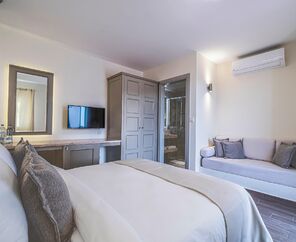 Elementa Boutique Hotel