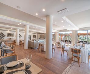 Elementa Boutique Hotel