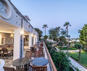 Elementa Boutique Hotel