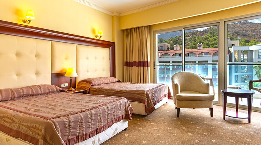 Pineta Park Deluxe Hotel 4*