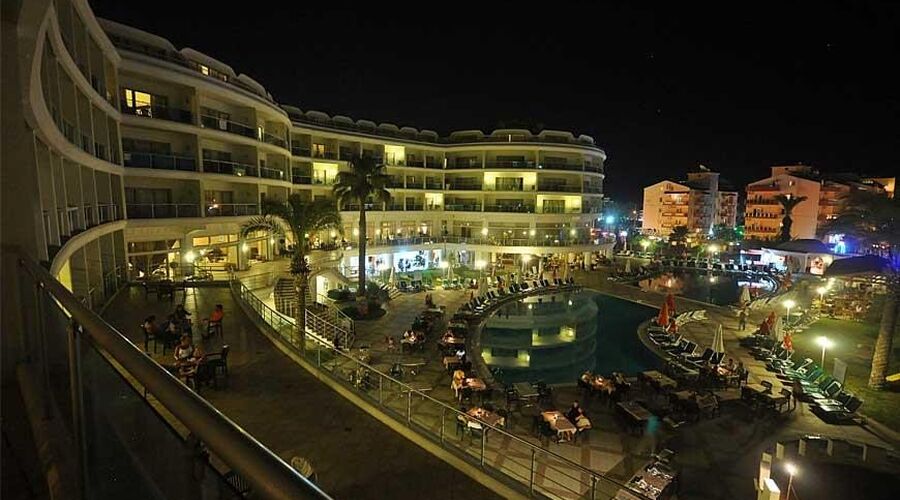 Pineta Park Deluxe Hotel 4*