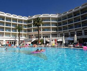 Pineta Park Deluxe Hotel 4*