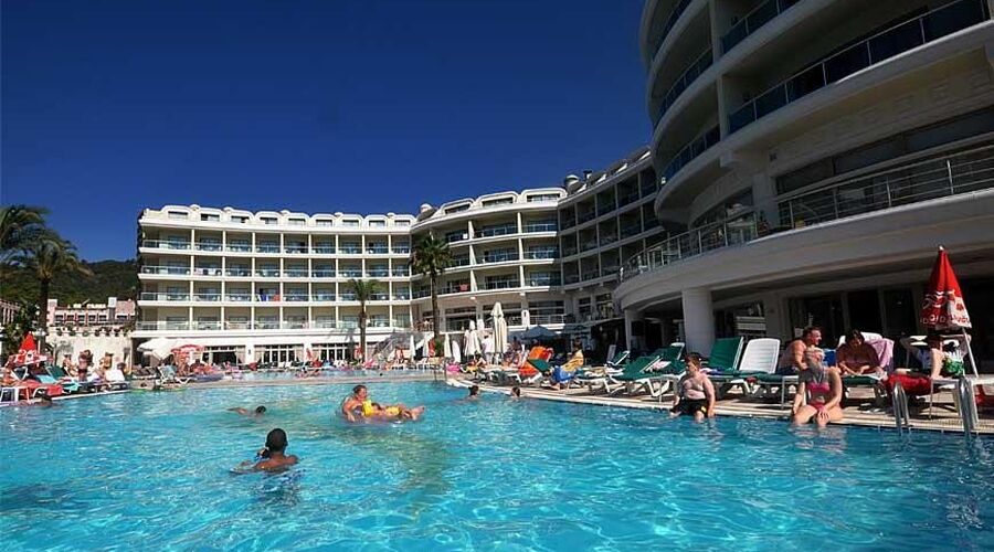 Pineta Park Deluxe Hotel 4*