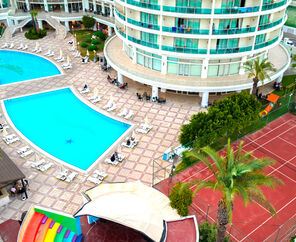 Pineta Park Deluxe Hotel 4*