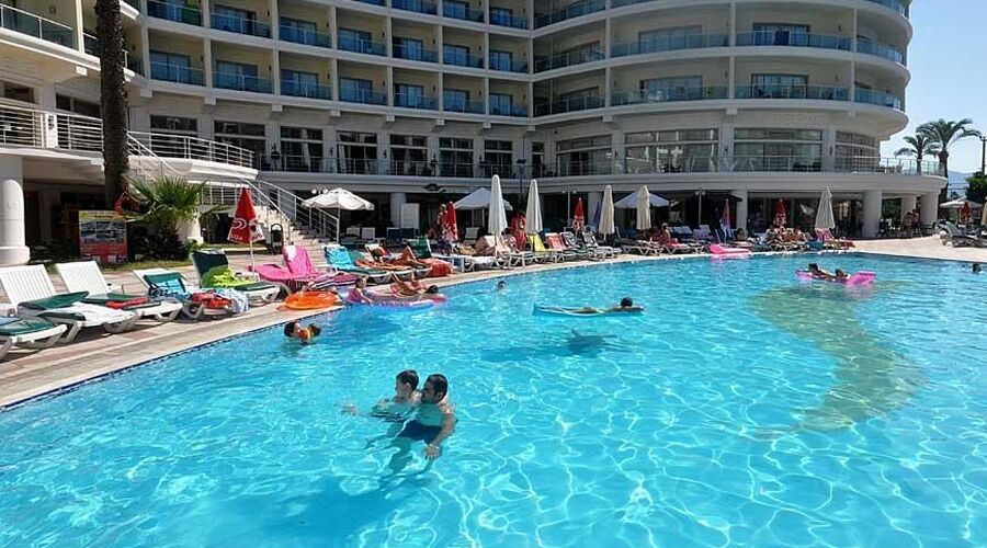 Pineta Park Deluxe Hotel 4*