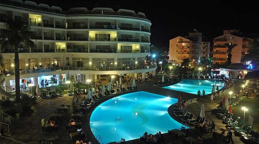 Pineta Park Deluxe Hotel 4*