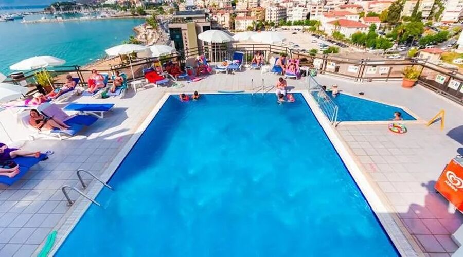 Derici Hotel  4*