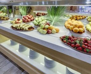 Ramada Hotel & Suites By Wyndham Kuşadası 4*