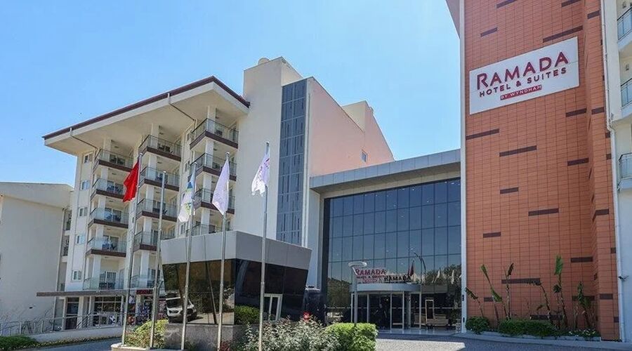 Ramada Hotel & Suites By Wyndham Kuşadası 4*