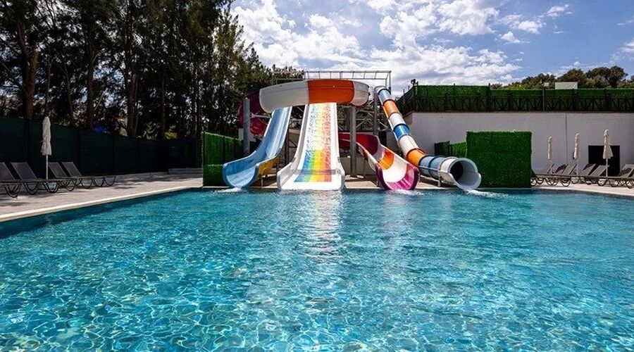 Ramada Hotel & Suites By Wyndham Kuşadası 4*
