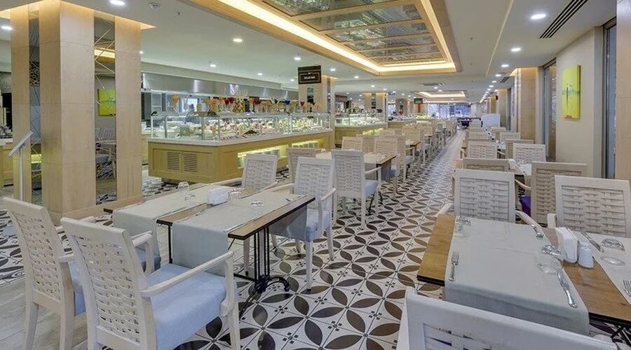 Ramada Hotel & Suites By Wyndham Kuşadası 4*