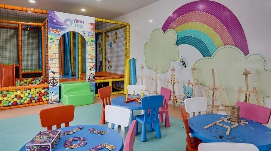 Ramada Hotel & Suites By Wyndham Kuşadası 4*