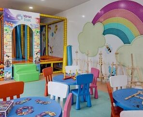 Ramada Hotel & Suites By Wyndham Kuşadası 4*
