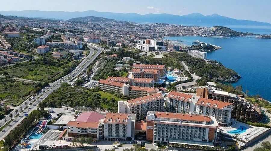 Ramada Hotel & Suites By Wyndham Kuşadası 4*