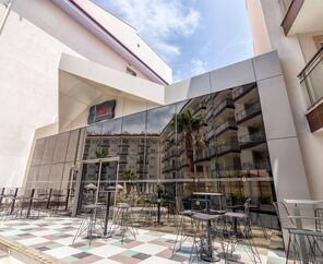 Ramada Hotel & Suites By Wyndham Kuşadası 4*