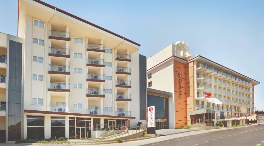 Ramada Hotel & Suites By Wyndham Kuşadası 4*