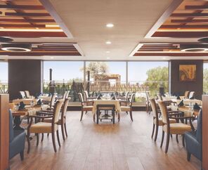 Ramada Hotel & Suites By Wyndham Kuşadası 4*