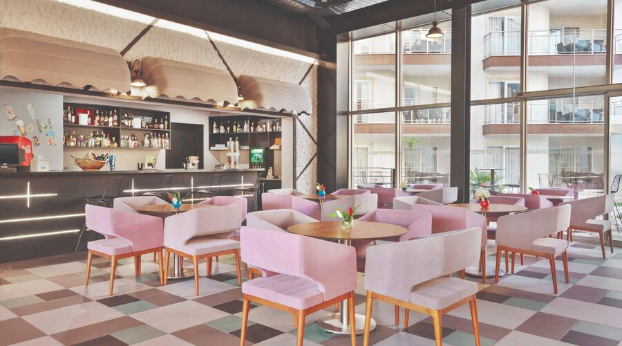 Ramada Hotel & Suites By Wyndham Kuşadası 4*