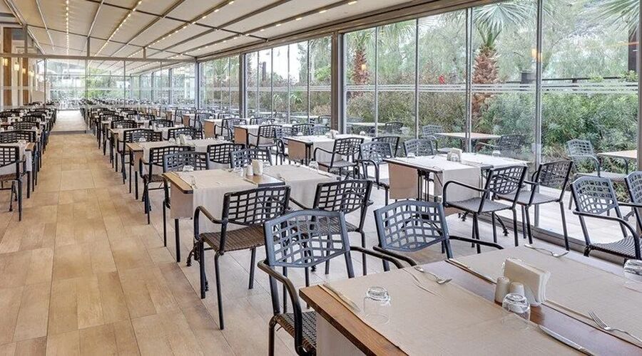 Ramada Hotel & Suites By Wyndham Kuşadası 4*