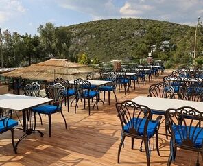 Ramada Hotel & Suites By Wyndham Kuşadası 4*