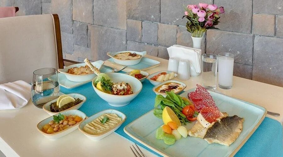 Ramada Hotel & Suites By Wyndham Kuşadası 4*