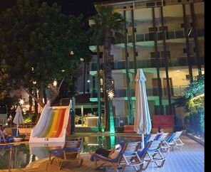 Astoria Beach Hotel 3*