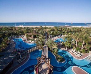 Royal Dragon Hotel 5*