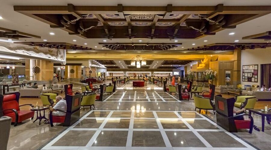 Royal Dragon Hotel 5*